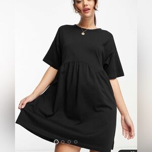 Short Sleeve Seam Detail  Mini Smock Dress in  Black